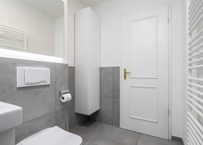 Traber Modern Gemuetlich Zentral Appartement